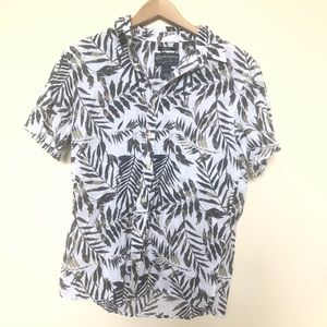 Adult Small Hawaiian Button Down Shirt